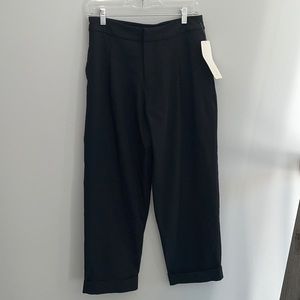 Lululemon Crop Pants! 🌹